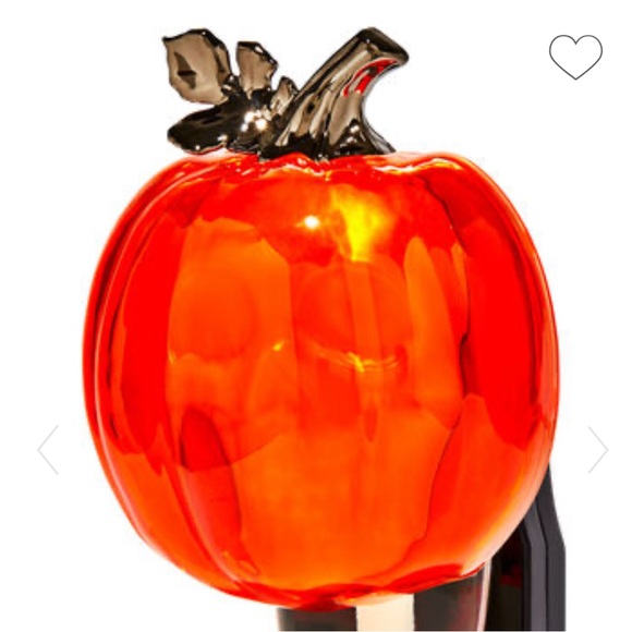 Pumpkin Skull Wallflower Fragrance Plug Skull Appears After It’s Plugged In🎃💀 - Picture 3 of 3